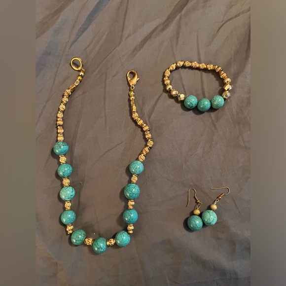 Handmade Turquoise & Copper Trio-Bracelet, Necklace & Earrings - Picture 1 of 6